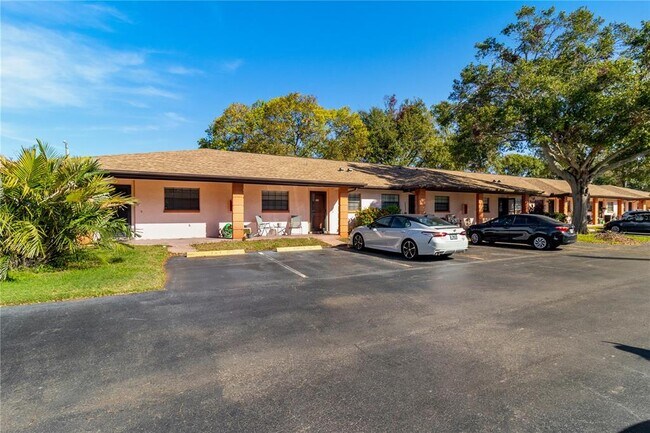Building Photo - 13250 Ridge Rd S
