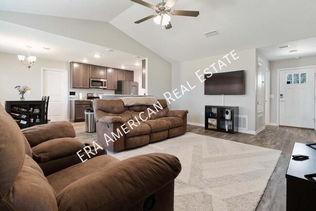 Building Photo - 6002 Colton Blaine Ct