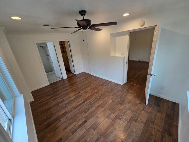 Building Photo - West-Flagstaff 4bd/2ba House Near NAU & CCC -Students & Pets OK!! Avail. July 10th!