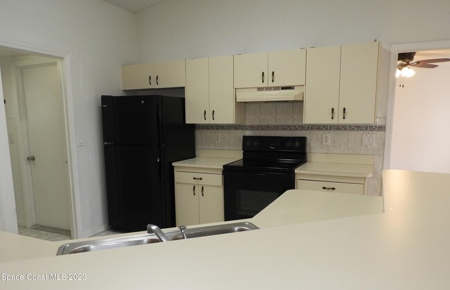 Building Photo - 1420 Denali St SE