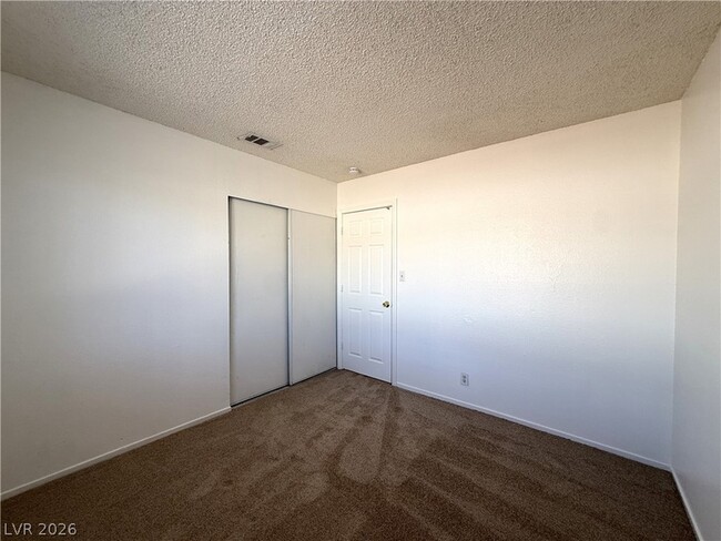 Building Photo - 2220 La Sombra St