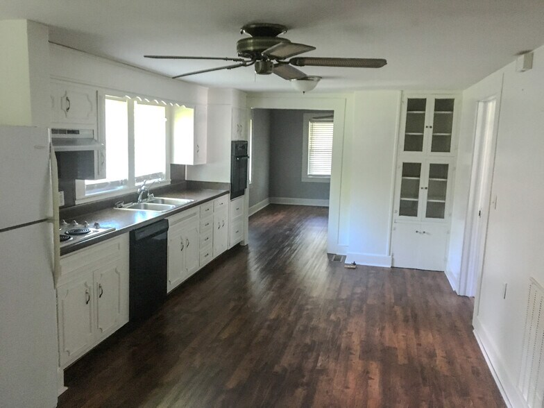 Building Photo - 108 Denson Ave NW