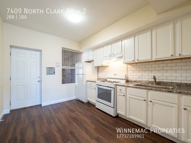 Building Photo - 7409 N Clark St