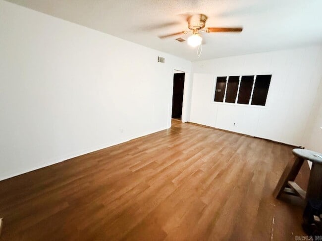 Building Photo - 9123 Tedburn Cir