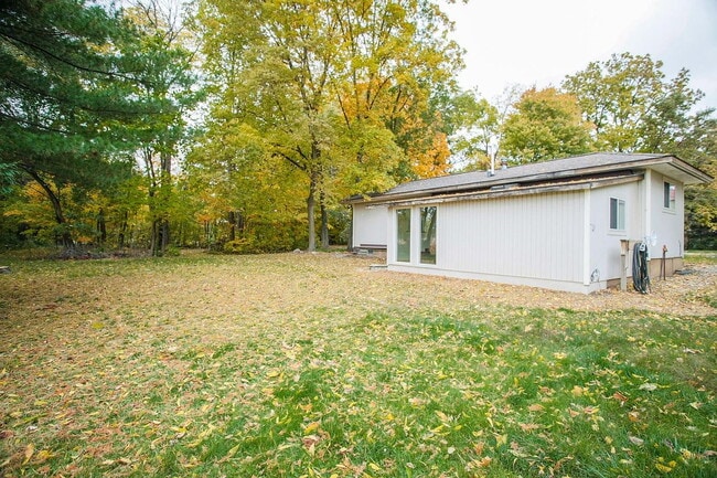 Building Photo - Single Family Home