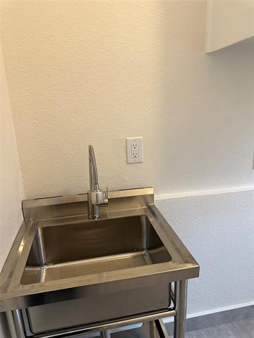 Building Photo - 304 Glen Hollow