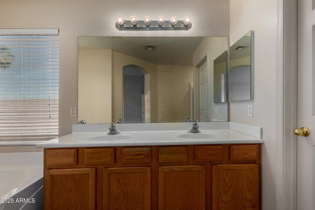 Building Photo - 12682 W Hollyhock Dr