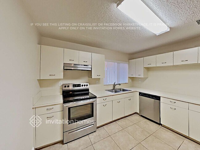 Building Photo - 11313 SW 74th St
