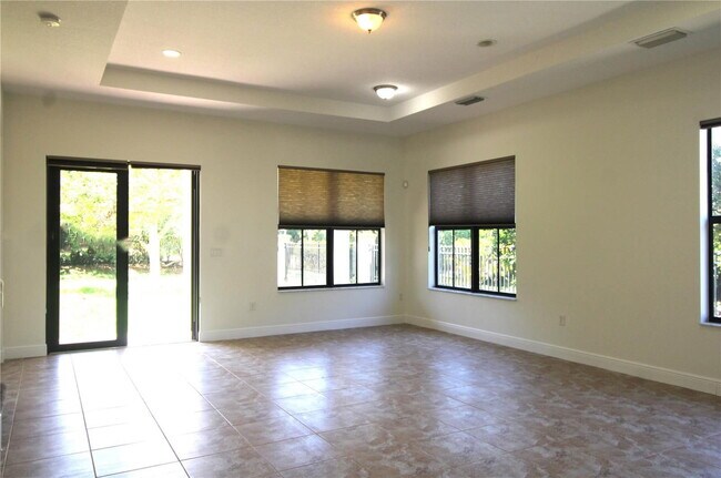 Building Photo - 2702 NW 83rd Way
