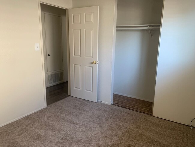 Building Photo - Rent Reduced-Won’t Last Long!!!
