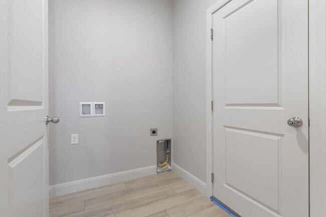 Building Photo - 174 N 100 W