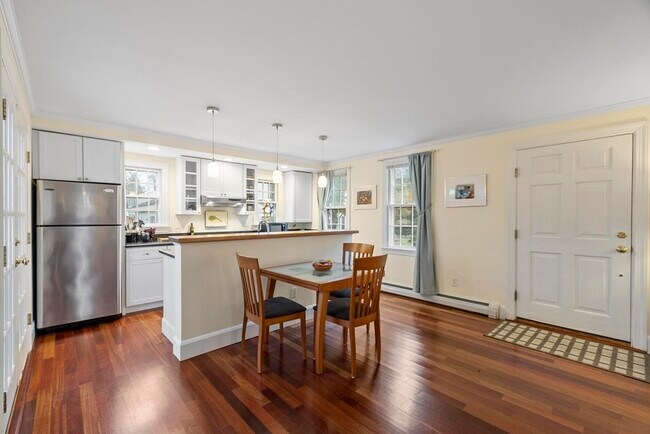 Building Photo - 54 Broadway Ave