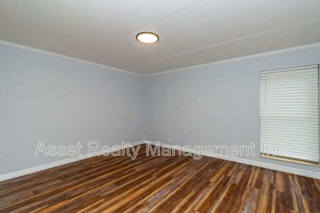 Building Photo - 454 Berlin Dr