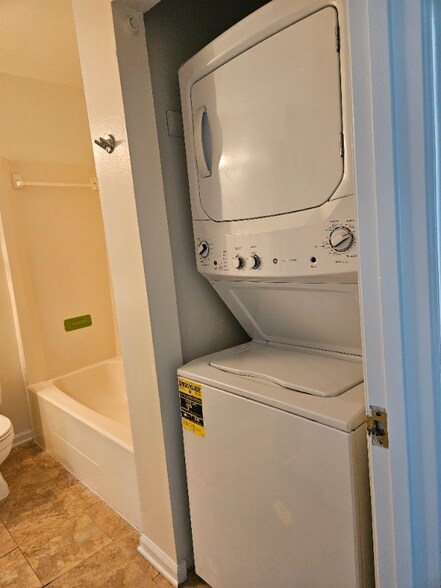 Building Photo - 116 St Andrews Ln