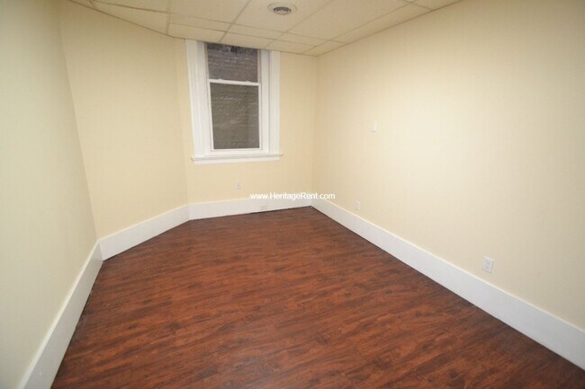 Building Photo - 1042 Marshall Ave