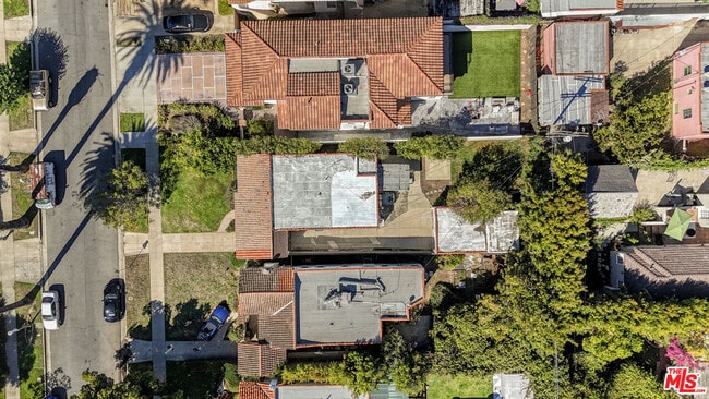 Building Photo - 2038 Malcolm Ave