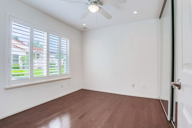 Building Photo - 3 bed, 2 bath Single Family Home in North ...
