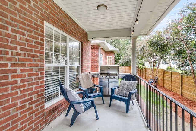 Building Photo - 5049 Spaniel Dr