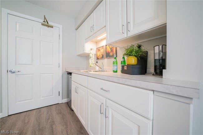 Building Photo - 12799 Doula Ln