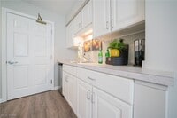 Building Photo - 12799 Doula Ln