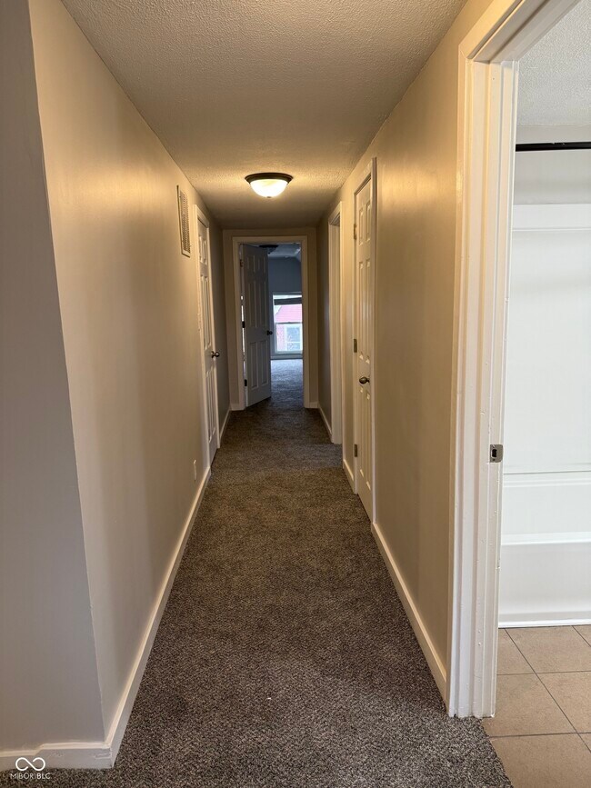 Building Photo - 717 Parkway Ave