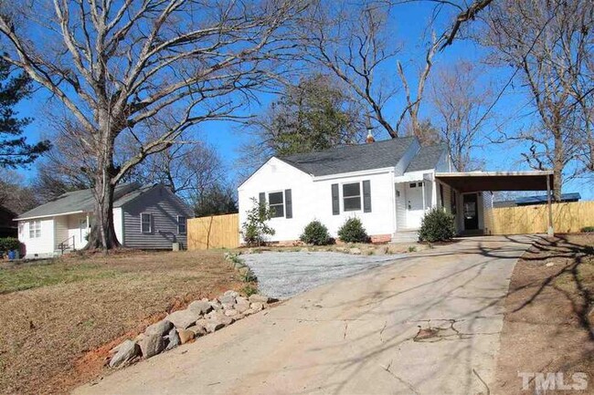 Building Photo - Updated single-family home in downtown Ral...