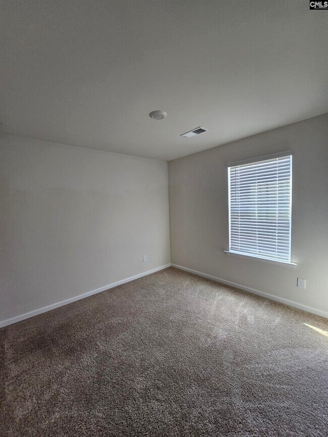 Building Photo - 3705 Stallion Dr