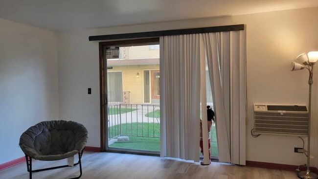 Building Photo - 4835 N Central Ave