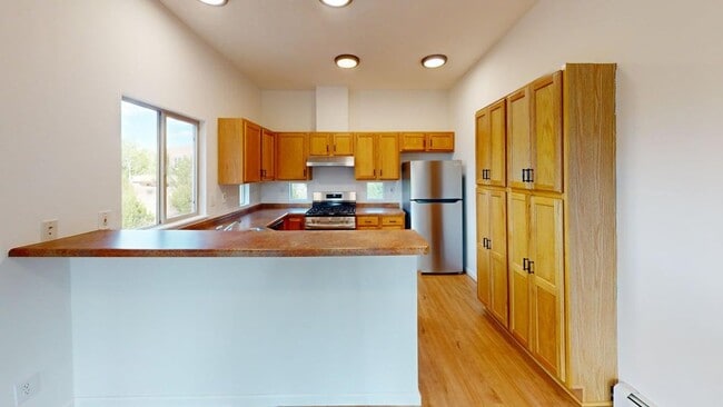 Building Photo - For Rent: "Casita de Colina" – Peaceful Living Just Minutes from Downtown Santa Fe