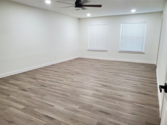 Building Photo - 5310 Randon Rd
