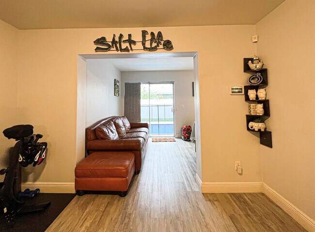 Building Photo - 8912 SW 6th St