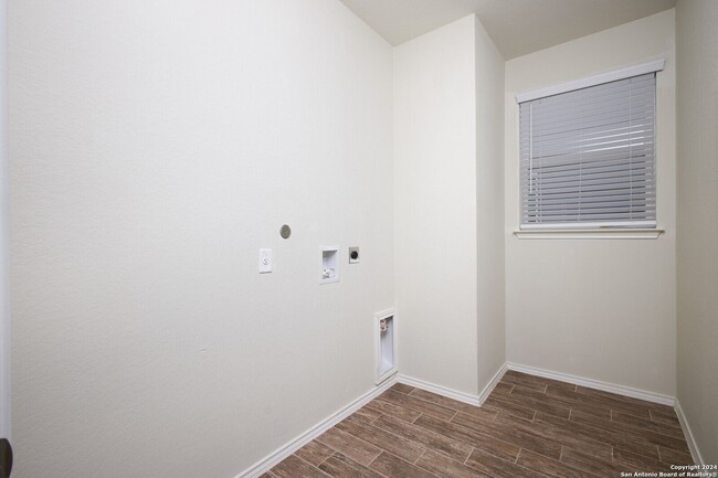 Building Photo - 6108 Panola Pass