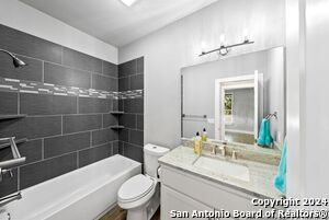 Building Photo - 950 Paradise Dr