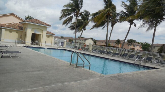 Building Photo - 14045 SW 121st Pl