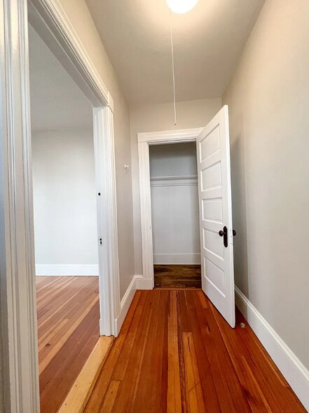 Building Photo - 84 Exeter Ave