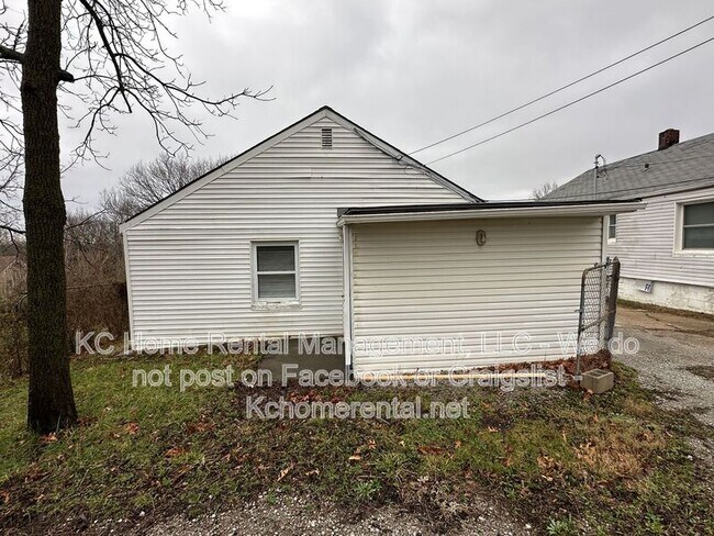 Building Photo - 4343 Myrtle Ave