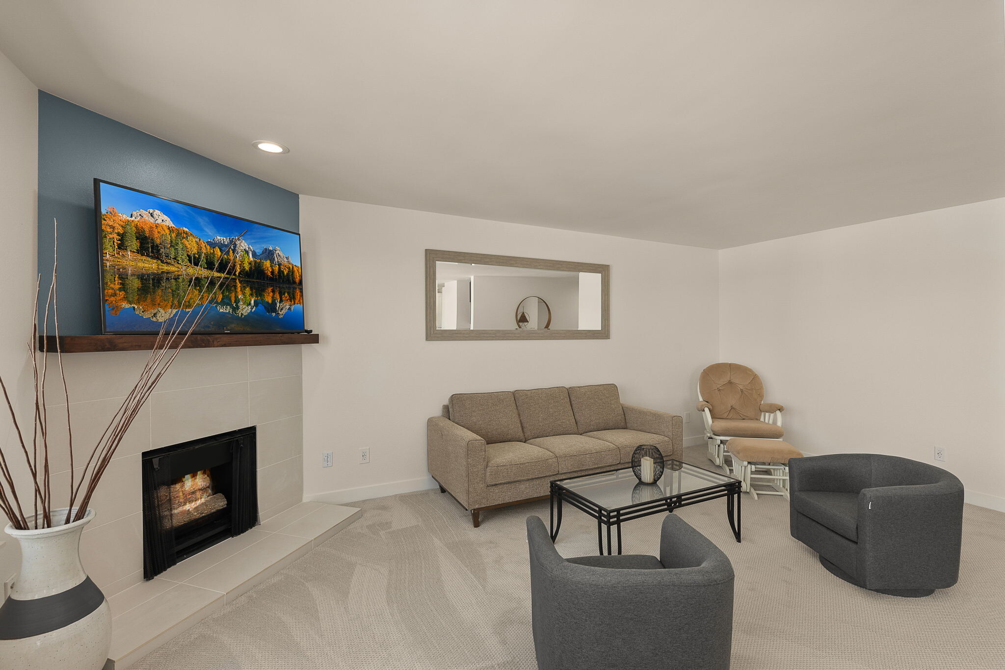 Huge Living room w/gas fireplace - 2200 Alki Ave SW