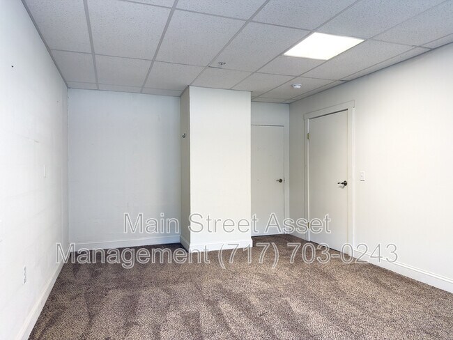 Building Photo - 100 S Front St