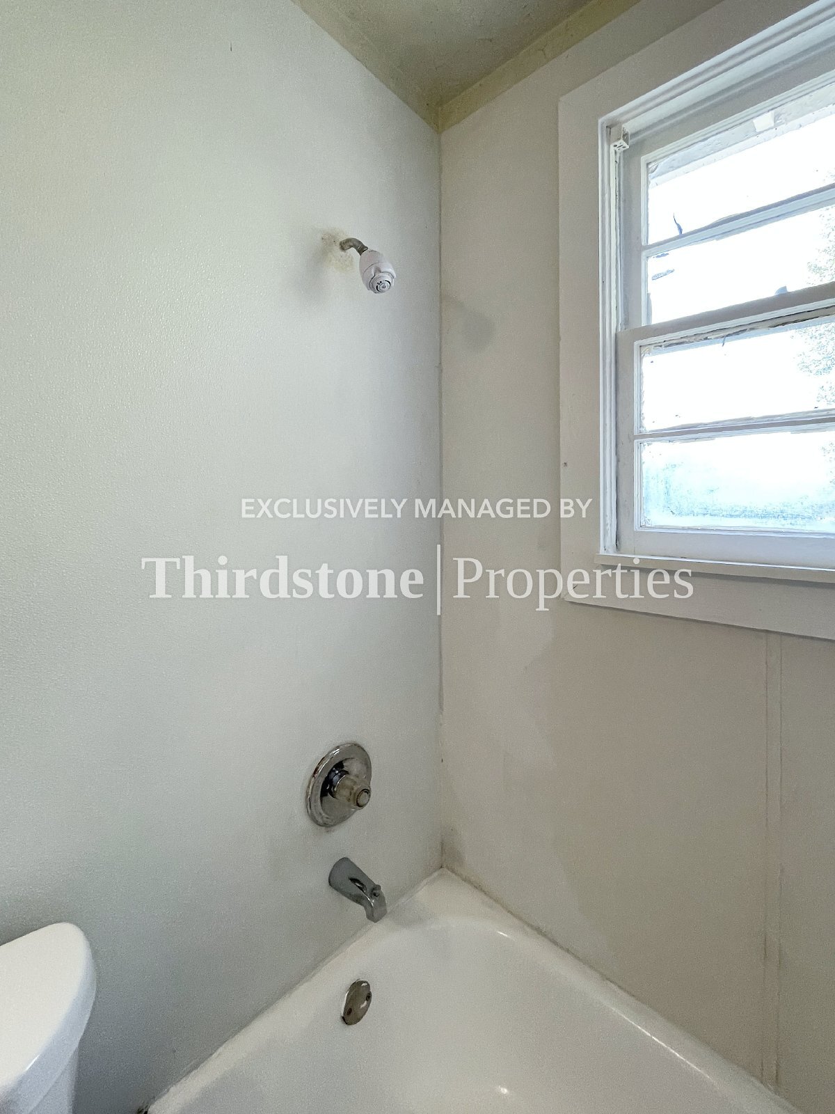 Building Photo - 1431 W 18th St