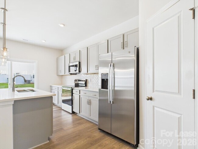 Building Photo - 3022 Hutton Gdns Ln
