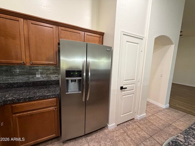 Building Photo - 46058 W Tulip Ln