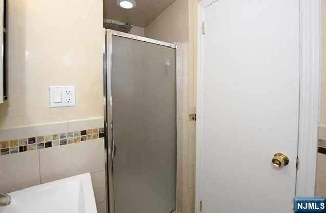 Building Photo - 16-26 Alden Terrace Unit 1X