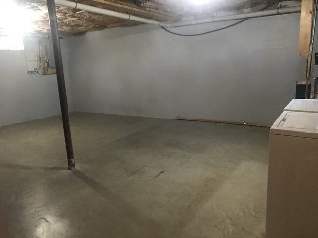 Building Photo - 3 Bancroft Ave