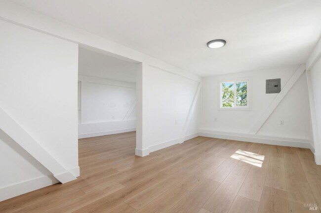 Building Photo - 172 Bella Vista Ave