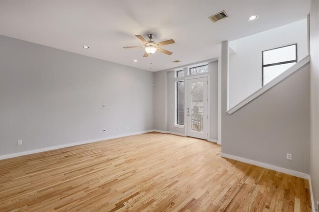 Building Photo - 6000 S Congress Ave