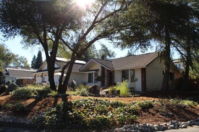 Building Photo - 7610 Woodborough Dr