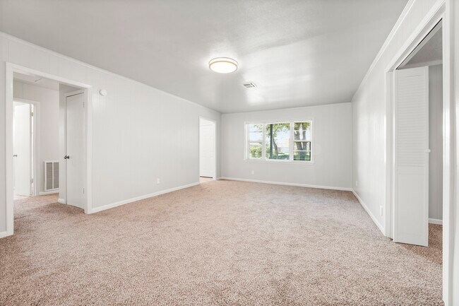 Building Photo - 21806 Falvel Rd
