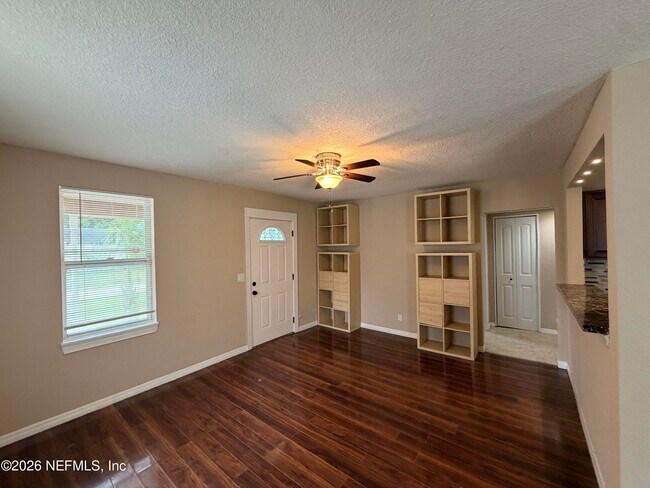 Building Photo - 4815 Headley Terrace