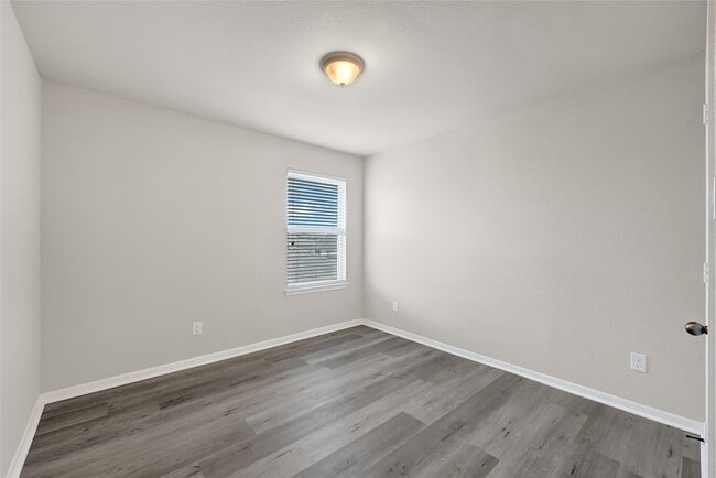 Building Photo - 29115 Jacobs River Dr