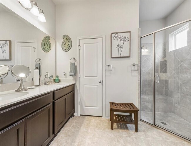 Building Photo - 17023 Canosa Dr